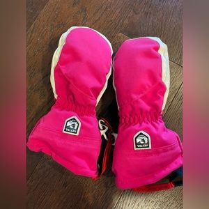 Women’s size 8 pink Hestra mittens, like new condition